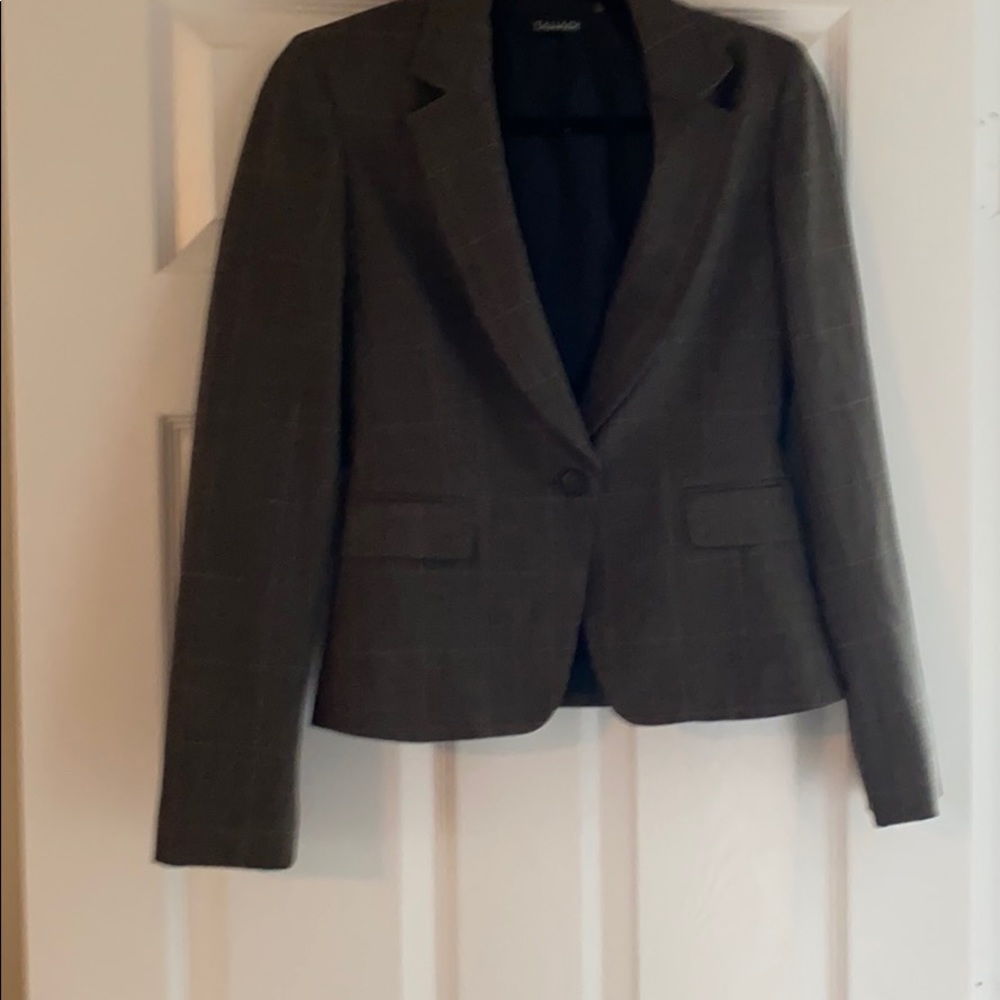 Women’s Jacket Tahari Size 2